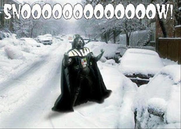 funny-pictures-darth-vader-snow